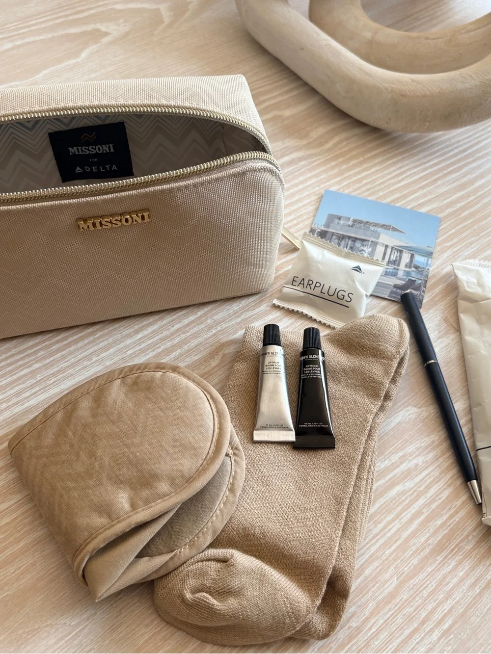 Missoni Beige delta one Cosmetic Pouch with Gold Logo 2 new Alchemist Lip balms